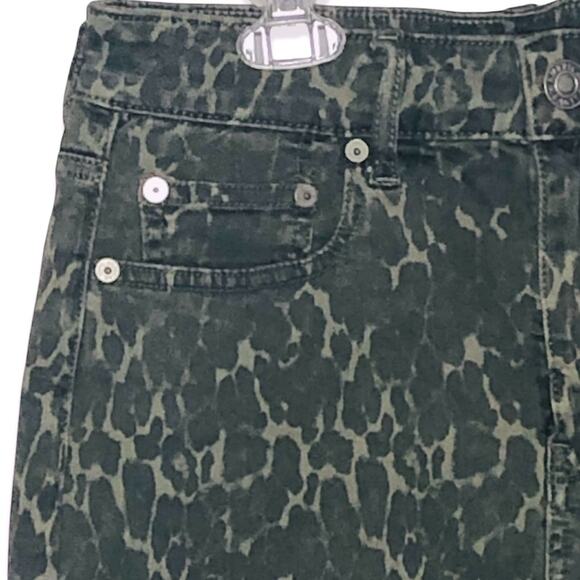 American Eagle Ne(x)t Level Hi-Rise Mini Camo Green Denim Mini Skirt NWT - Picture 5 of 14
